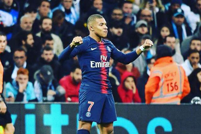 克拉克森替补得分达到8283分，超越吉诺比利升至历史第九（克拉克森替补得分达8283分，超越吉诺比利升至历史第九位）